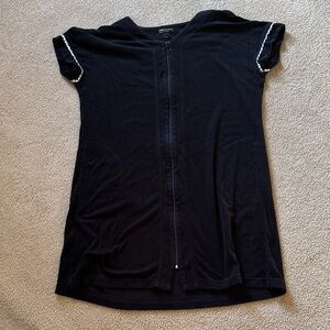 Miss Elaine Black Short Sleeve Robe